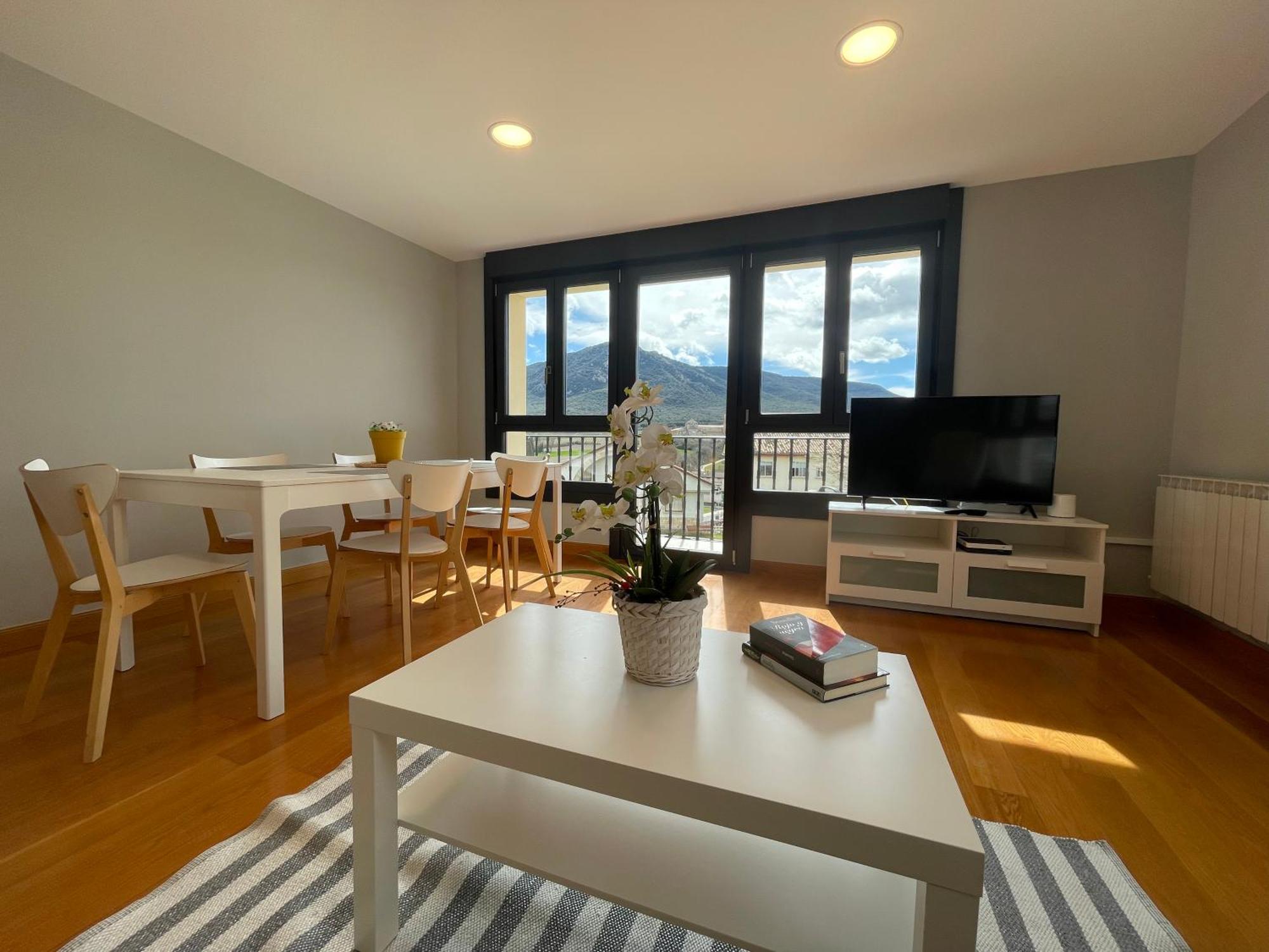 Apartamentos Montejurra Ayegui Dış mekan fotoğraf