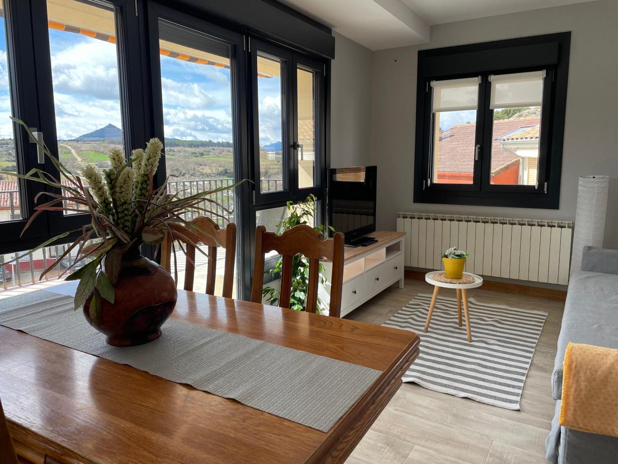 Apartamentos Montejurra Ayegui Dış mekan fotoğraf