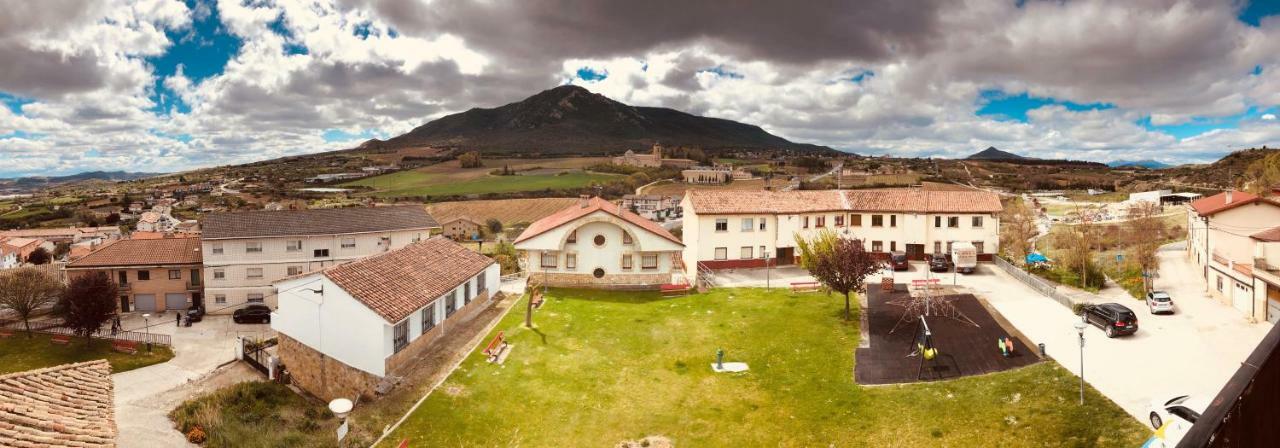 Apartamentos Montejurra Ayegui Dış mekan fotoğraf